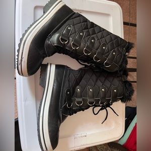 POLAR women’s snow boot, worn once size 9